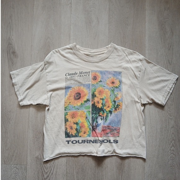 H&M Tops - H&M Claude Monet Sunflowers Graphic‎ T-Shirt Women Medium Beige Art Crop